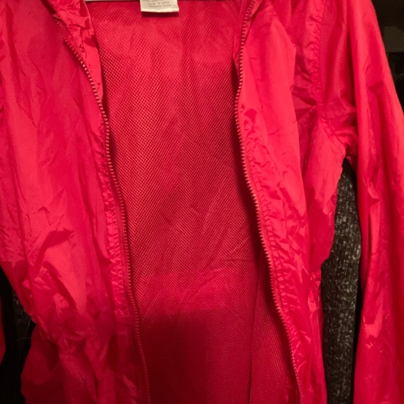Chadwicks Bold Red Jacket - Picture 7 of 9